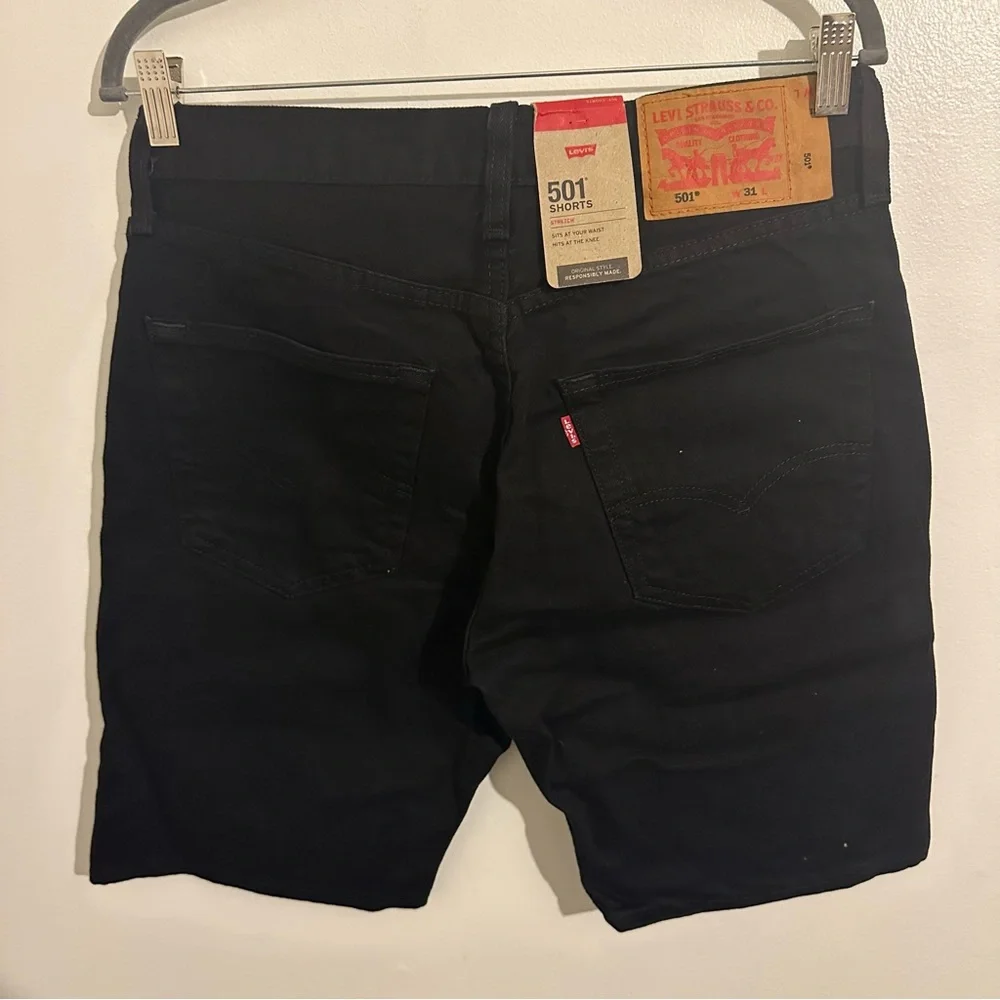 Levi’s Men’s Black Denim Shorts new with tags size 31